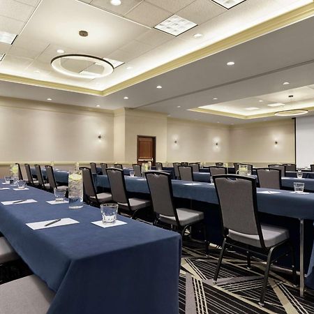 Embassy Suites By Hilton Denver International Airport Exterior photo