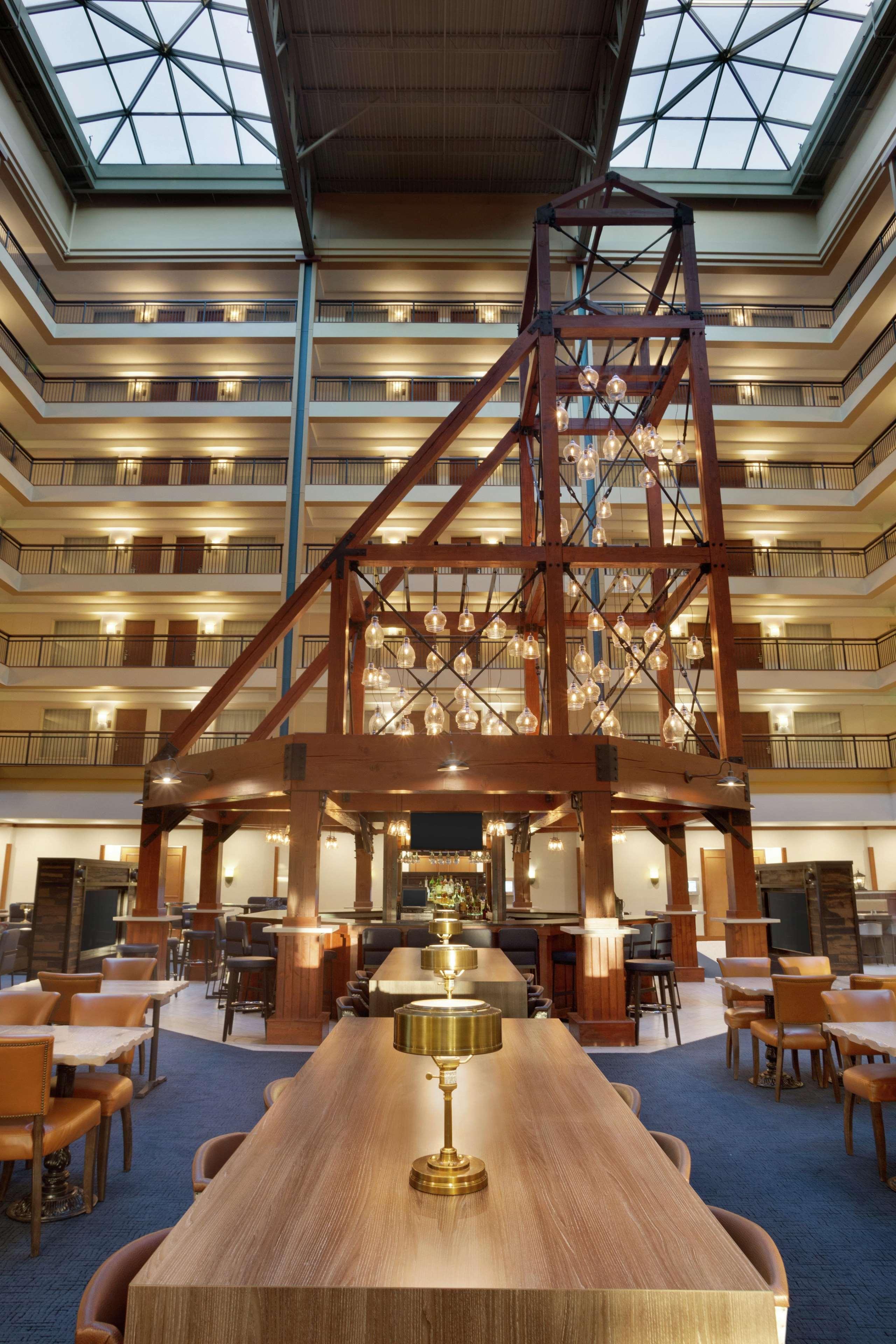 Embassy Suites By Hilton Denver International Airport Exterior photo