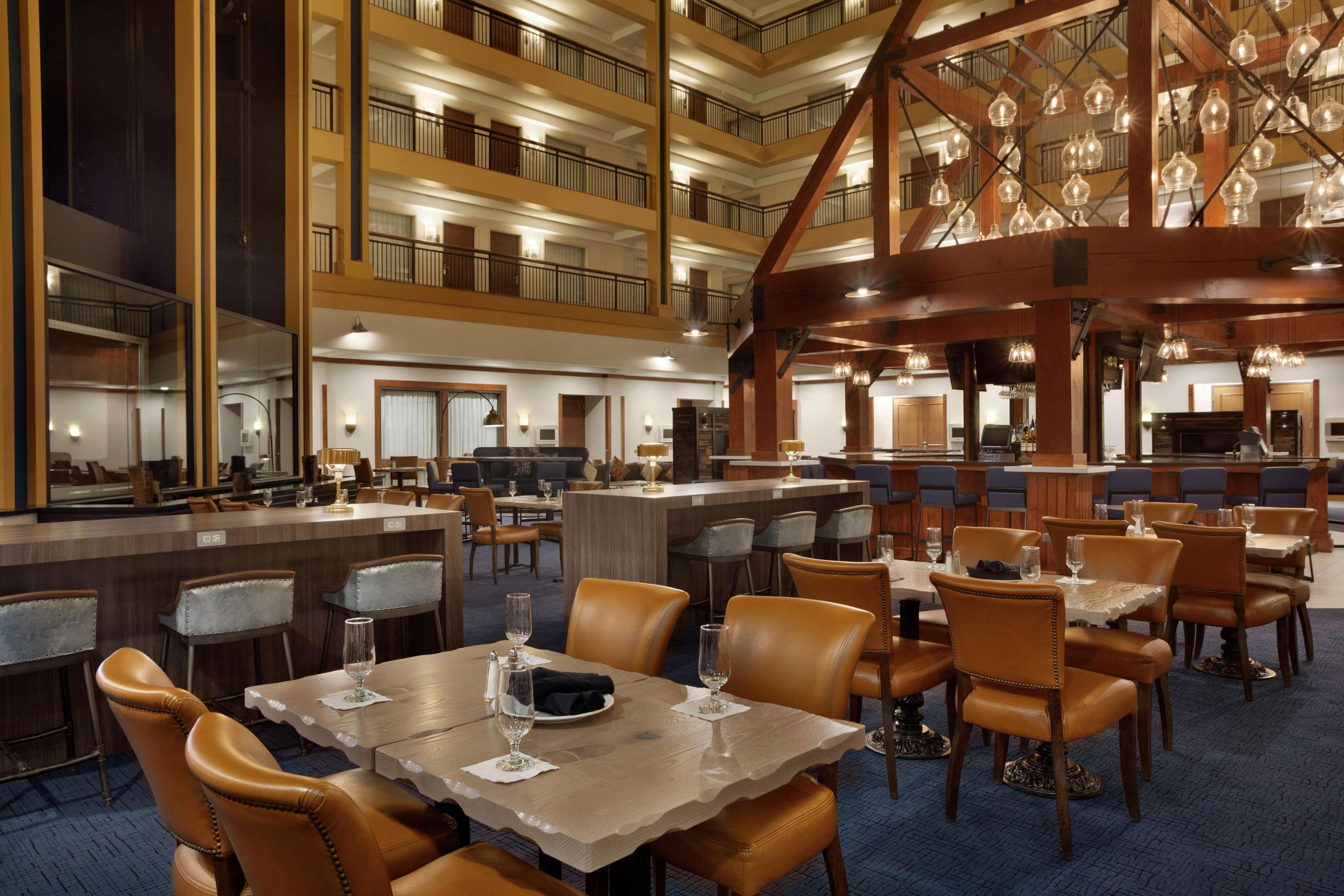 Embassy Suites By Hilton Denver International Airport Exterior photo