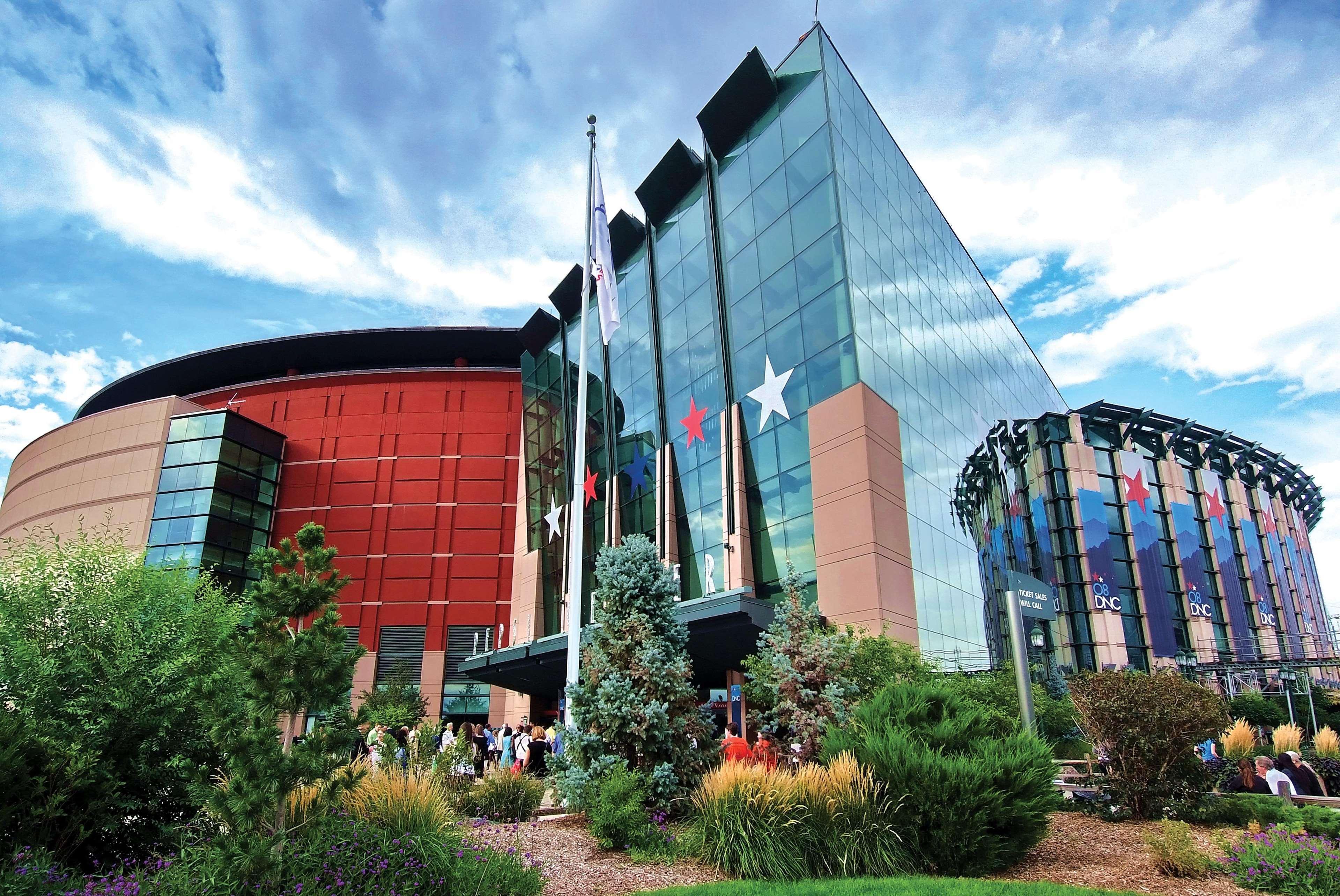 Embassy Suites By Hilton Denver International Airport Exterior photo