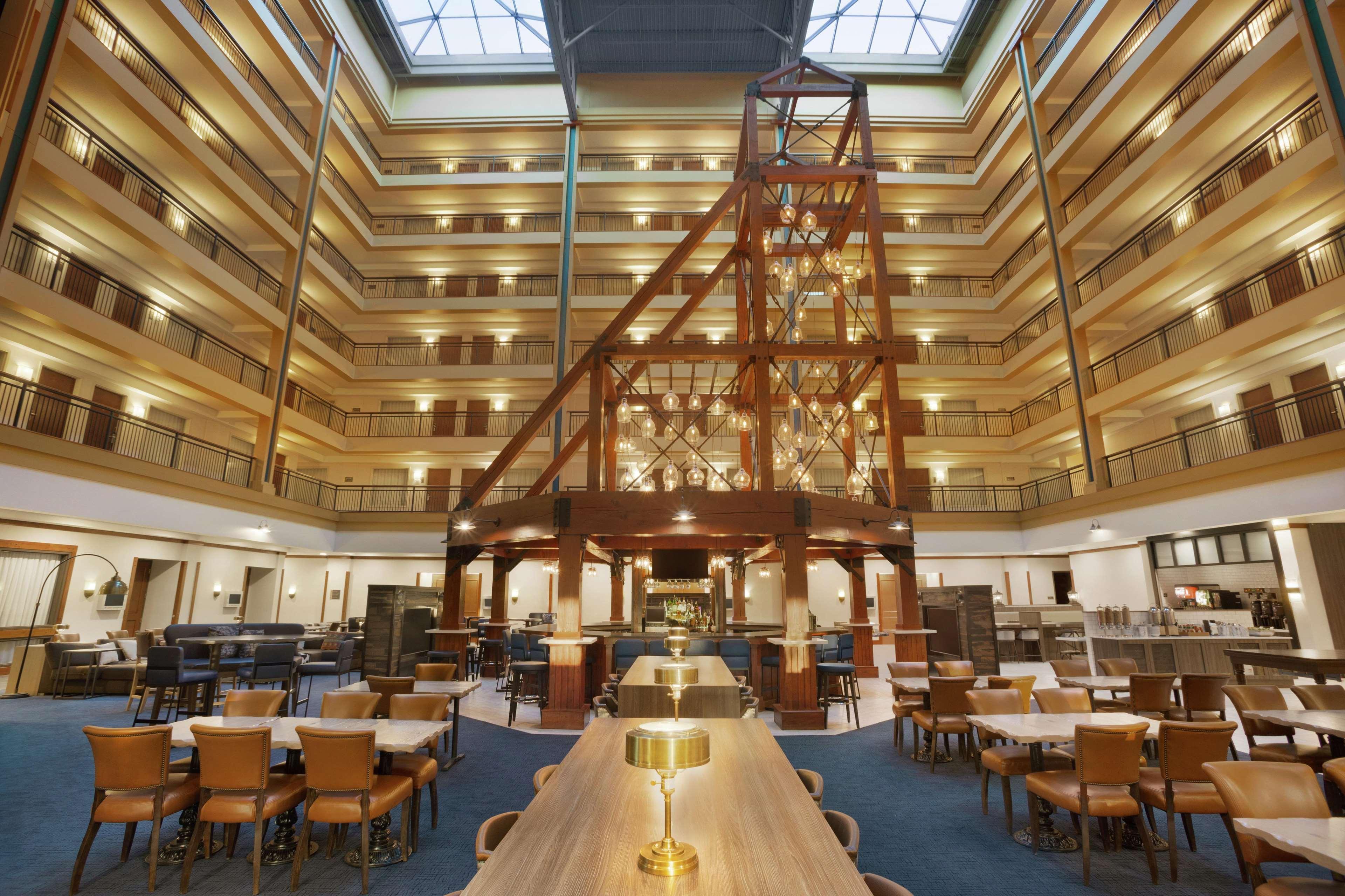 Embassy Suites By Hilton Denver International Airport Exterior photo
