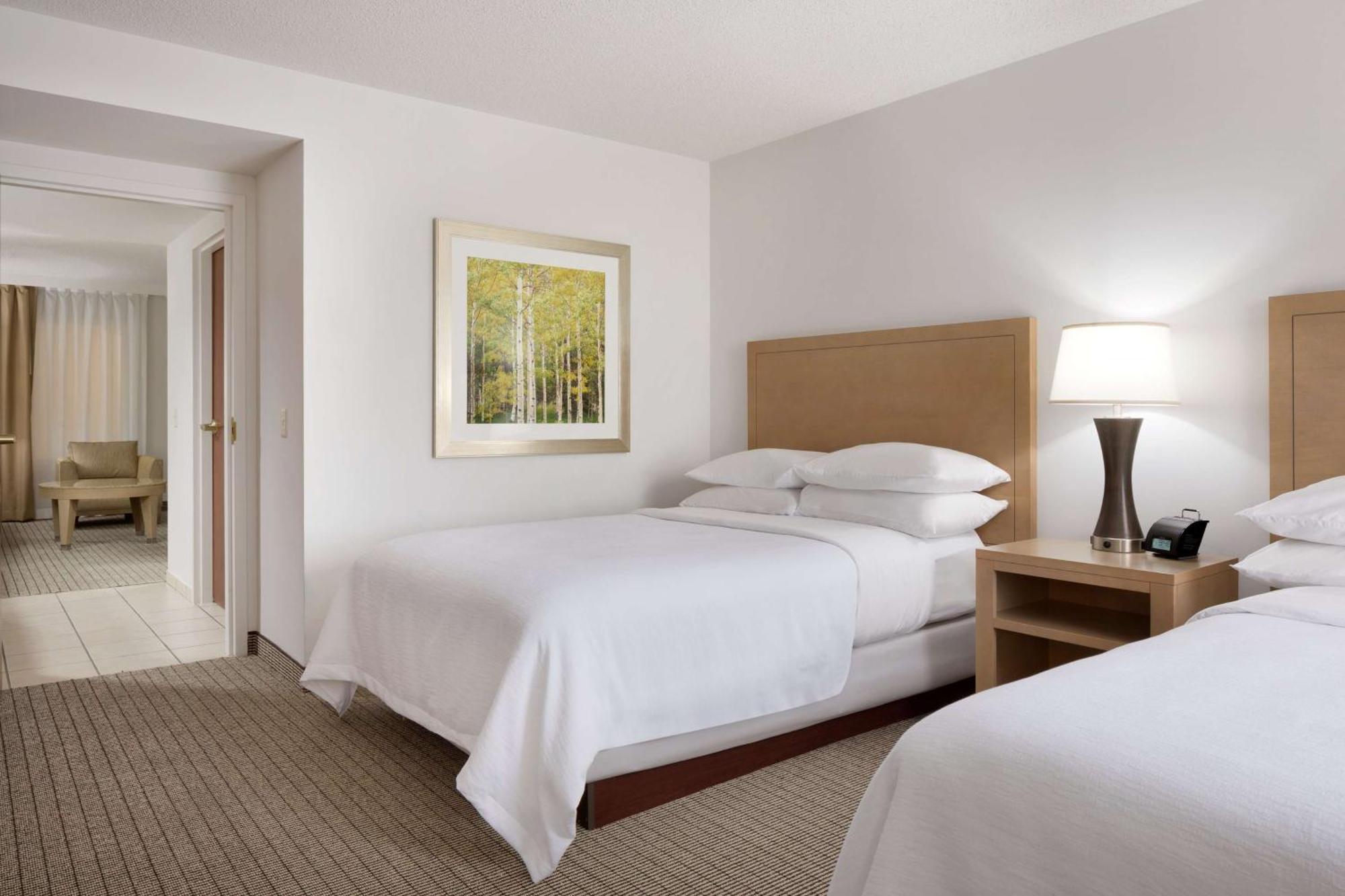 Embassy Suites By Hilton Denver International Airport Exterior photo
