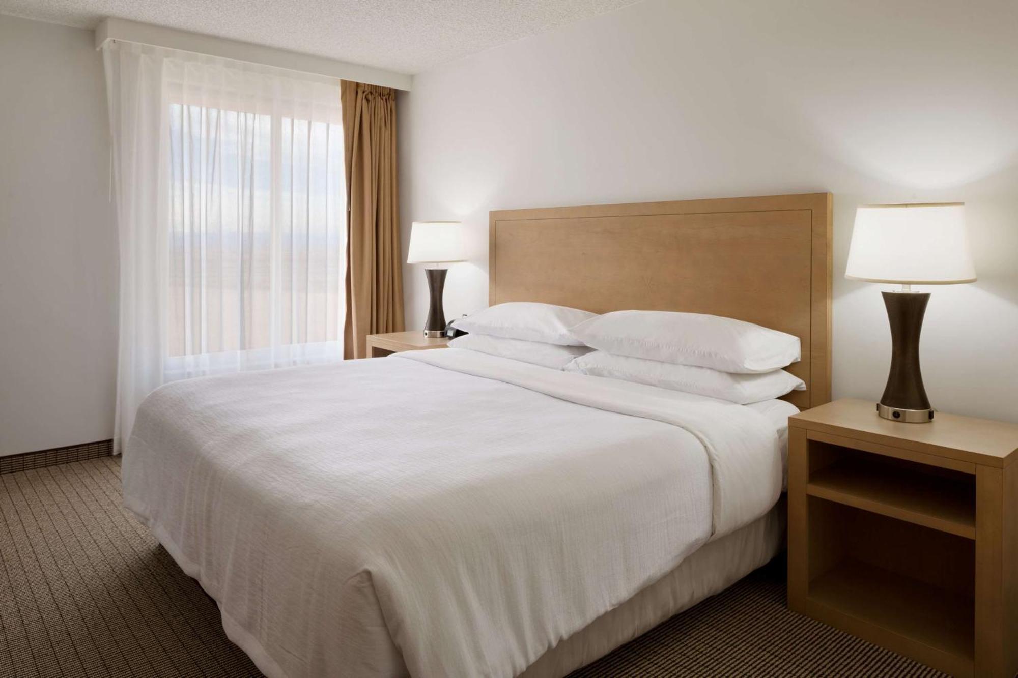Embassy Suites By Hilton Denver International Airport Exterior photo