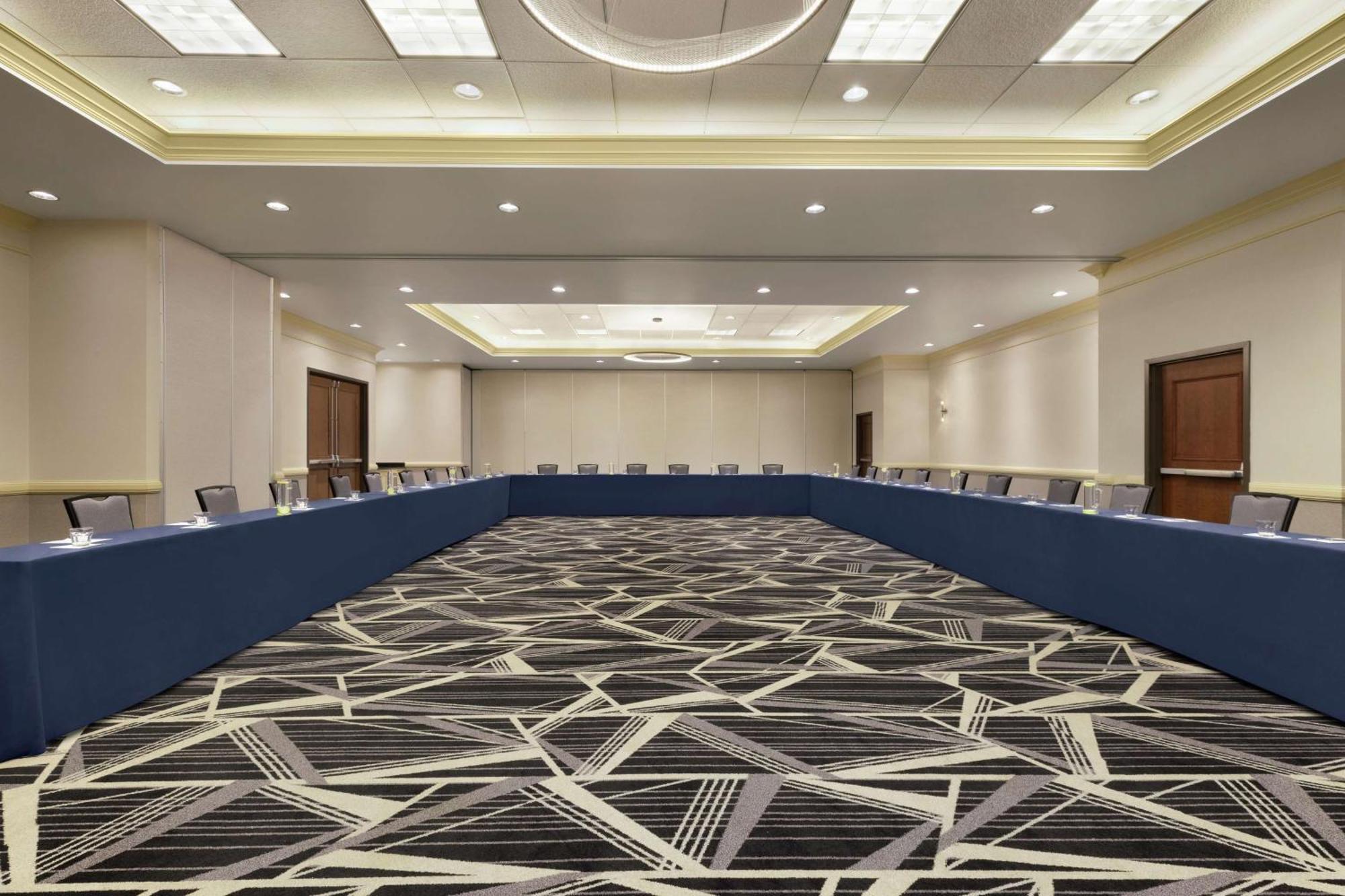 Embassy Suites By Hilton Denver International Airport Exterior photo